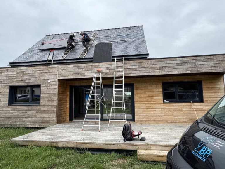 Chantier chez un particulier installation de panneaux photovoltaiques 3 - Saint-Renan Brest